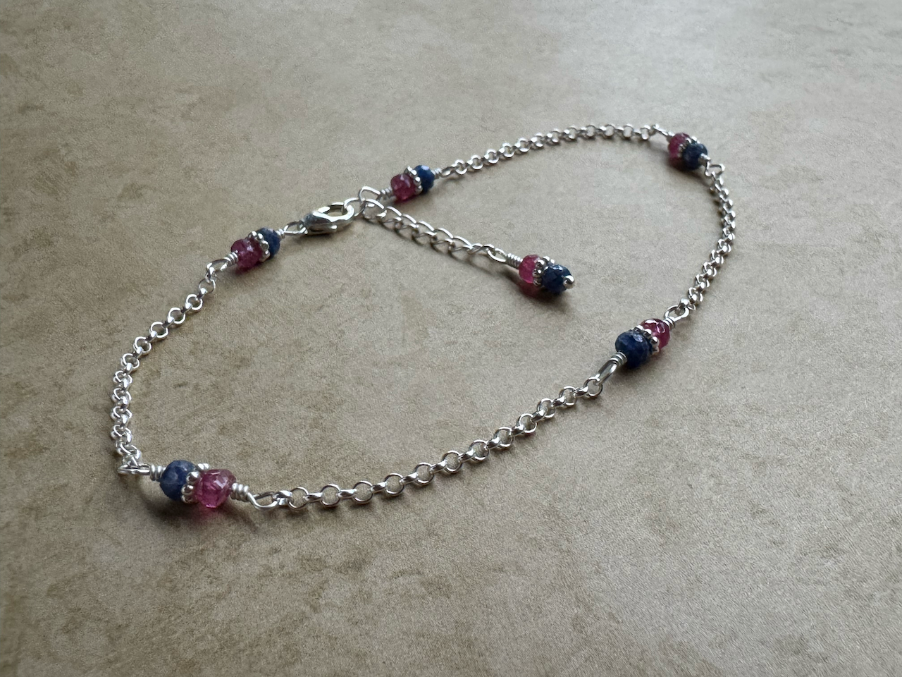 Sterling Silver Blue and Pink Sapphire Chain Anket