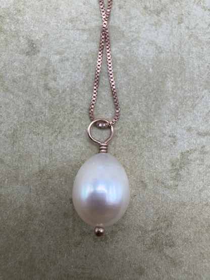 Rose Gold-Filled Single Rice Pearl Drop Pendent